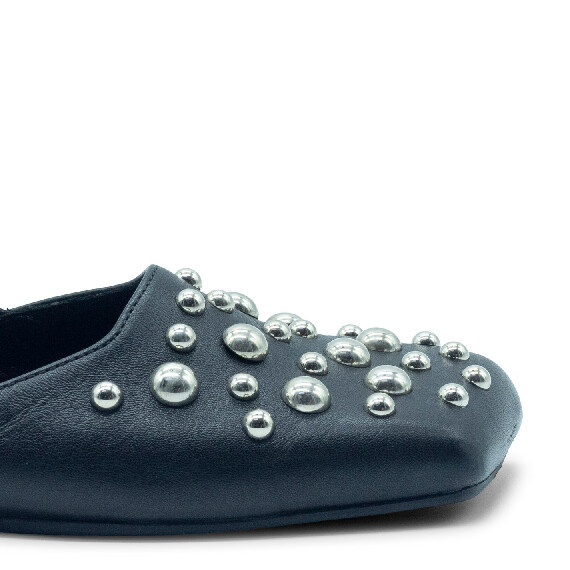 Square closed pantofola nera